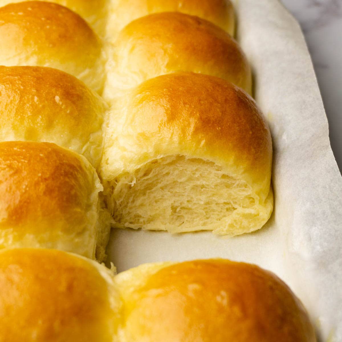 Dinner rolls Sugar Pursuit