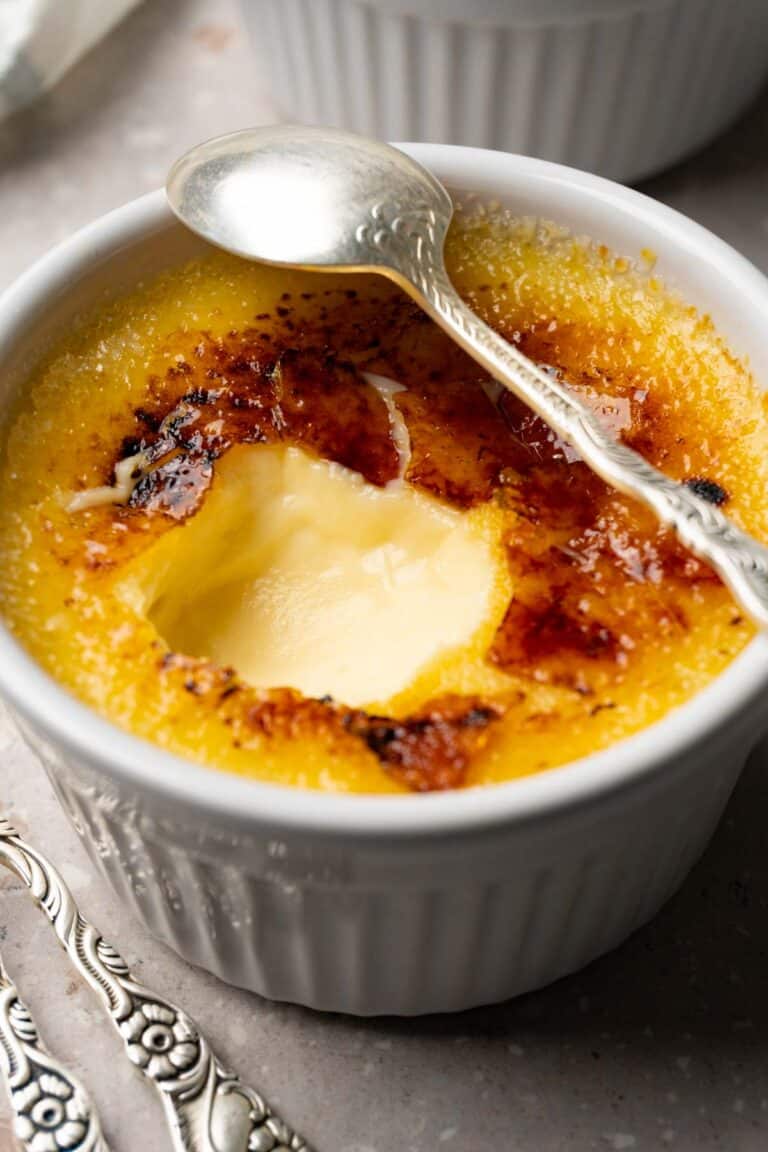 Creme Brulee (Crème Brûlée) - Sugar Pursuit
